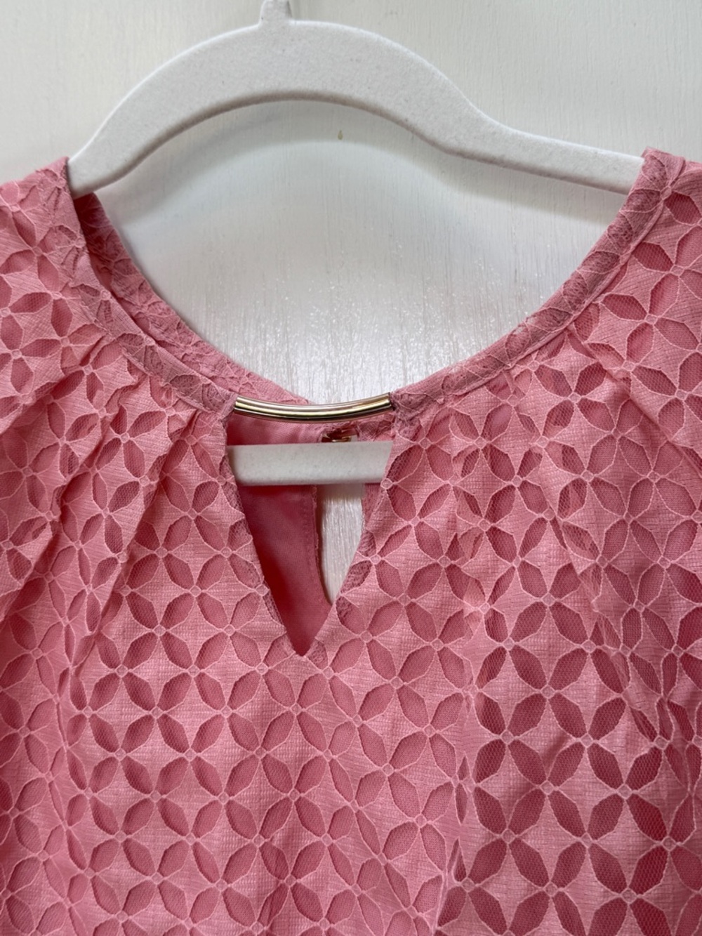 NWT Liz Claiborne Pink Lace Sleeveless Blouse Top Medium Feminine Chic - Picture 10 of 16